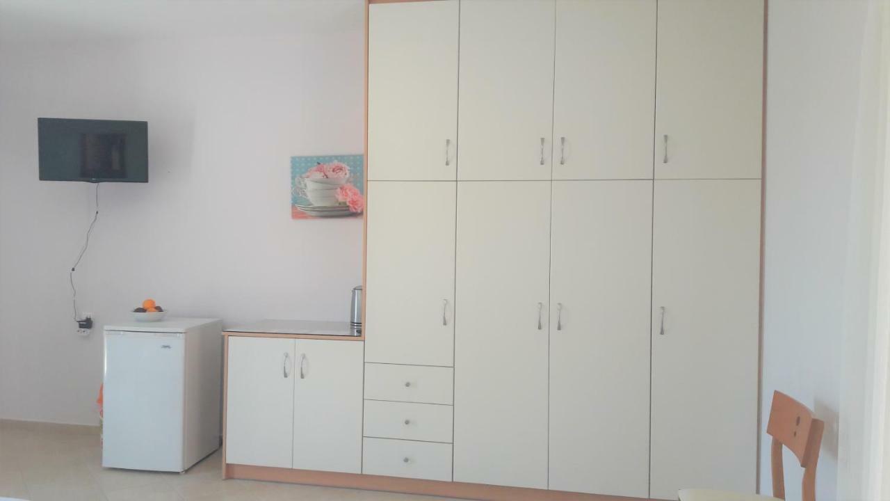 Giannos Apartments Agia Efimia Eksteriør bilde